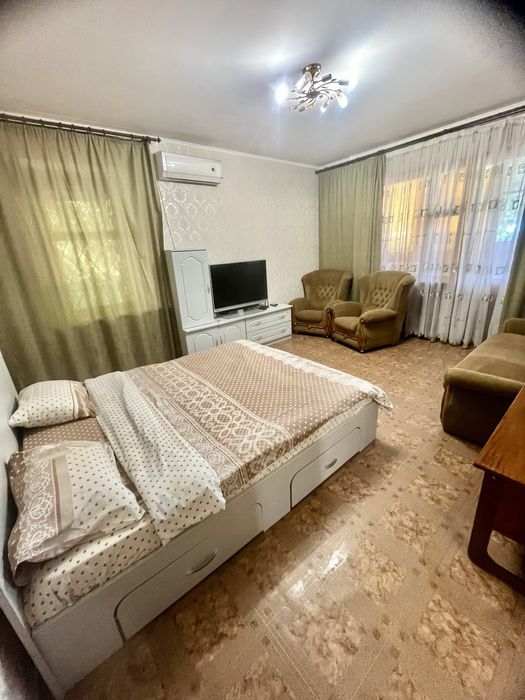 Посуточно Киевский Таирова.Королева/Архитекторская 1 этаж Собственник