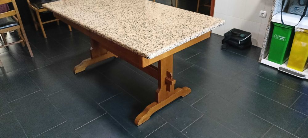 Mesa Cozinha em granito