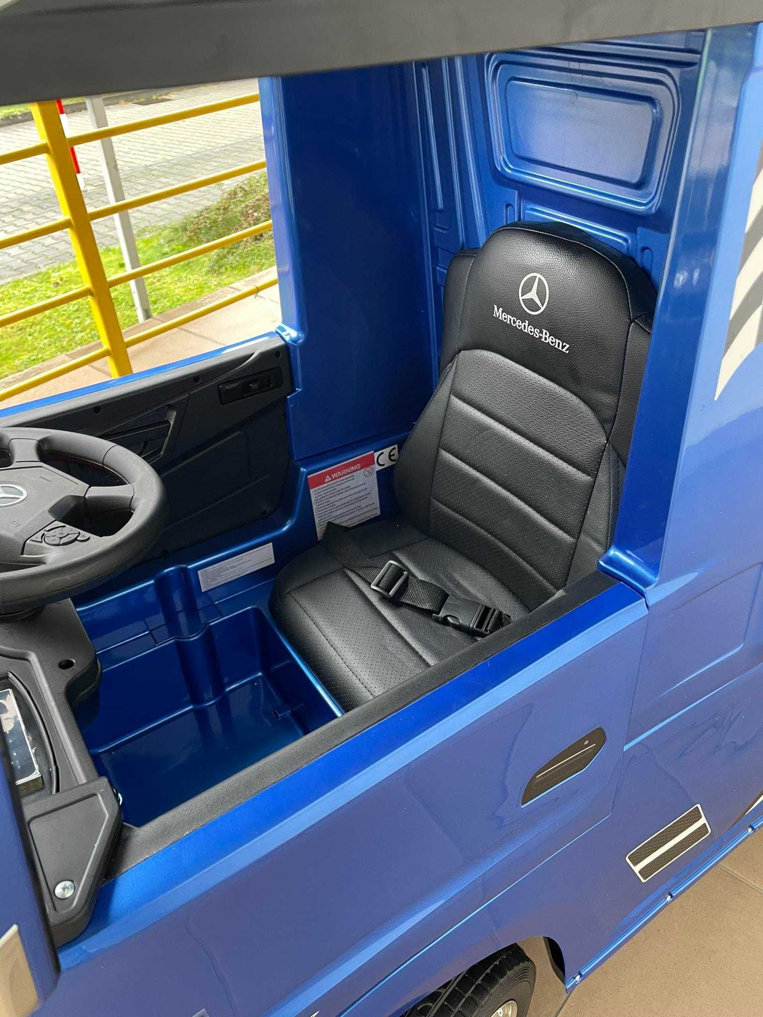Mercedes Actros na Akumulator  Niebieski 4x4 Lakier
