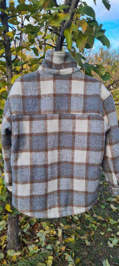 Теплая рубашка ,пальто в клетку Pull&Bear