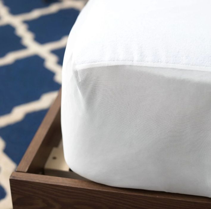 Wodoodporny ochraniacz na materac w formie prześcieradła  60cm x 120cm