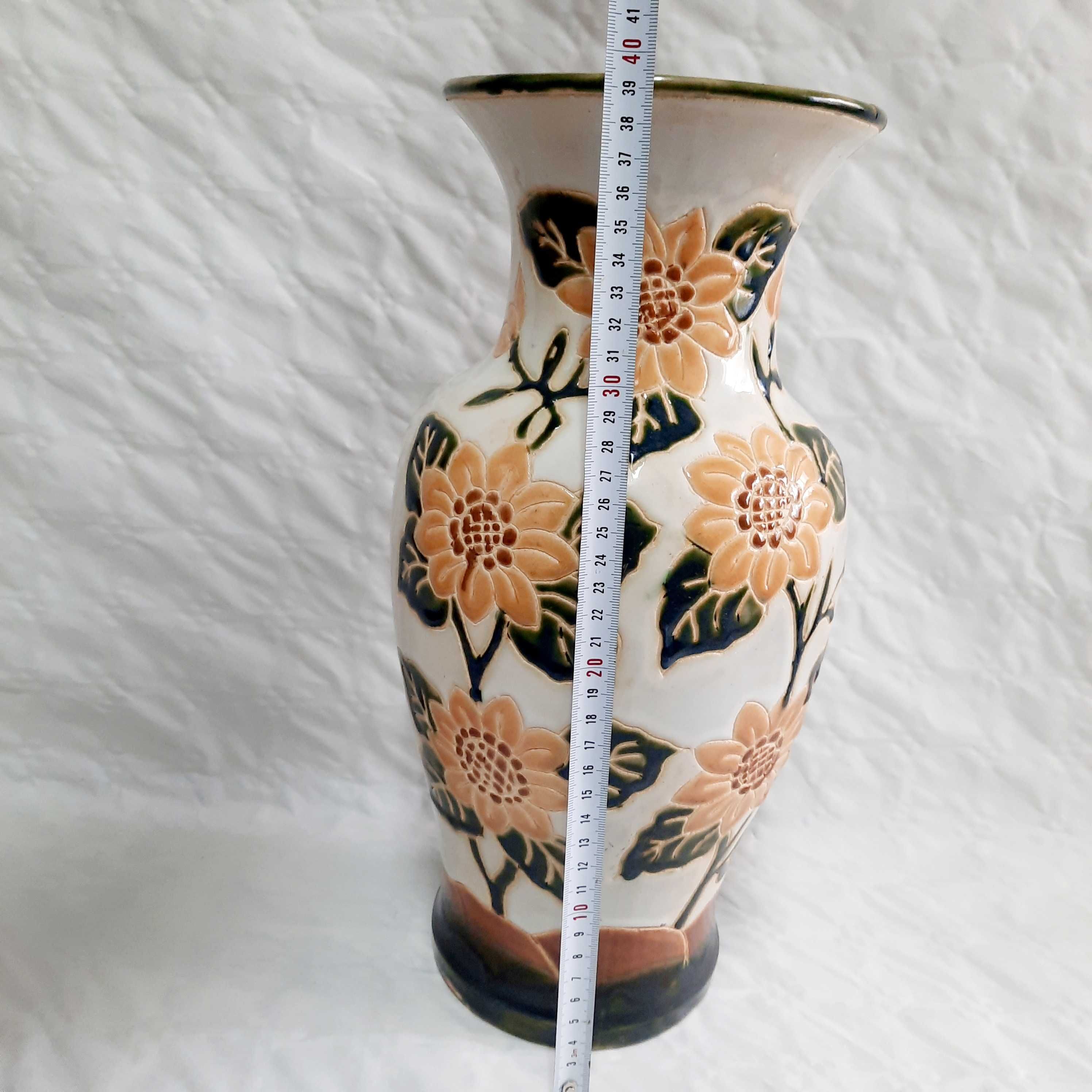 Vaso grande de barro vintage. Vaso português com girassóis