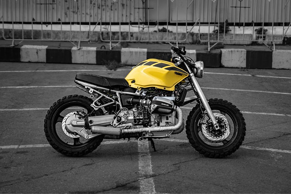 BMW r1100r custom scrambler