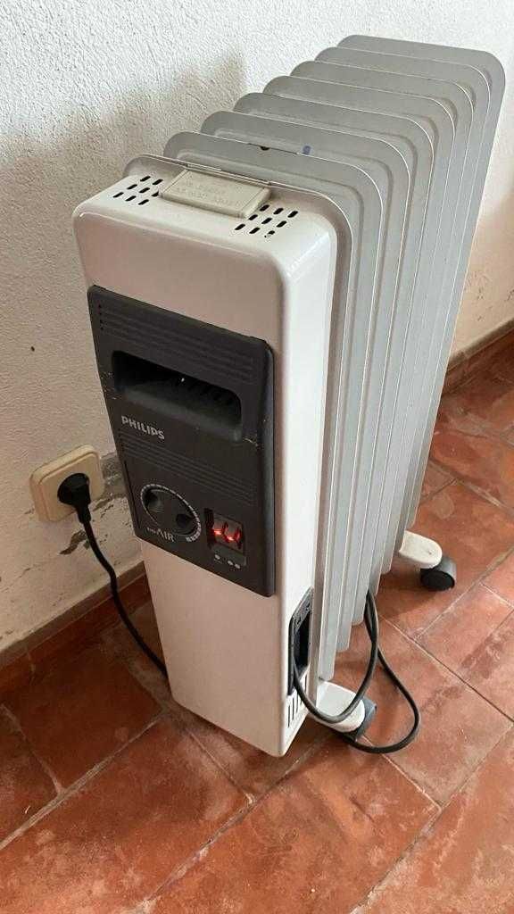 Aquecedor a óleo Philips 1.500 W