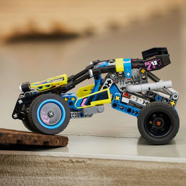 Конструктор LEGO Technic Позашляховик багі для перегонів 219 деталей