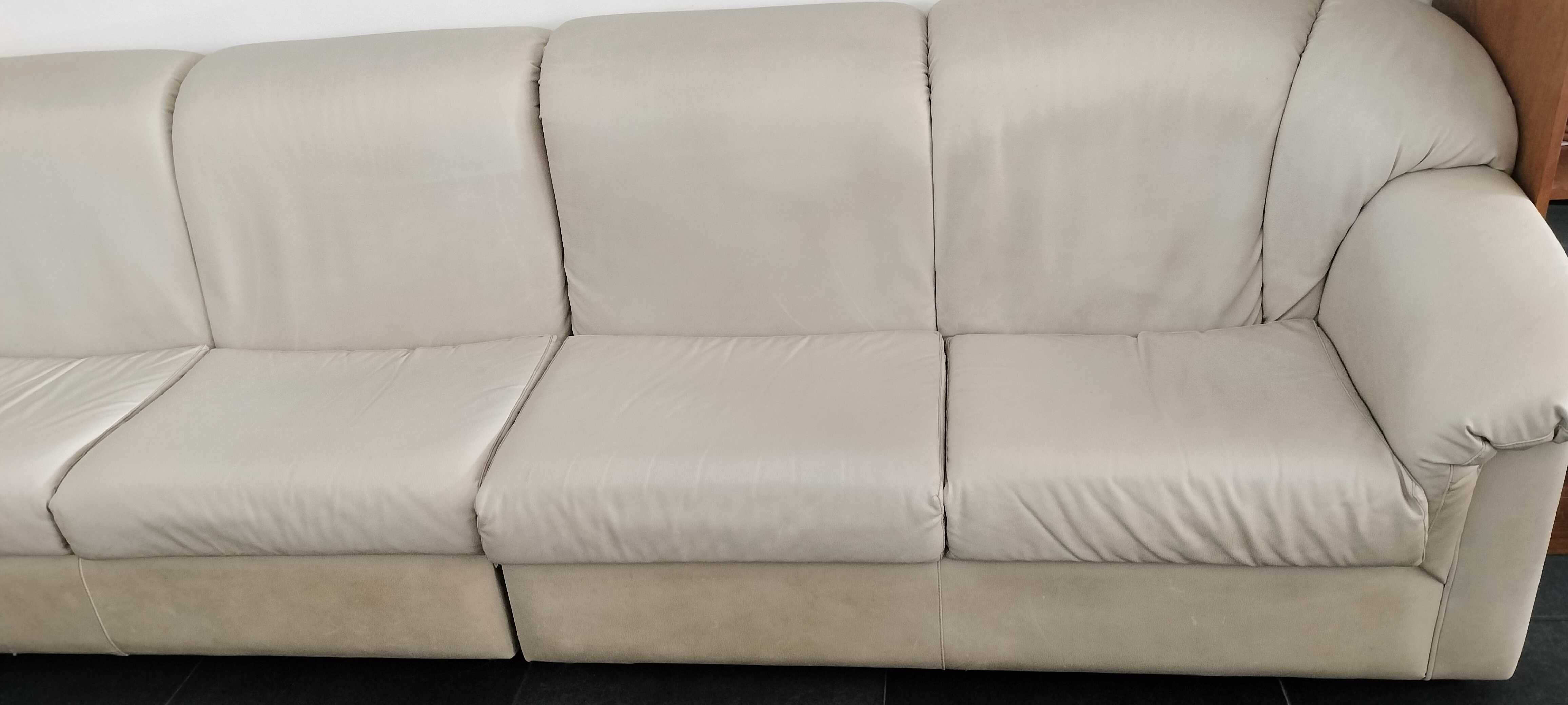 Sofá de Canto Pele Bege (2mx4m)