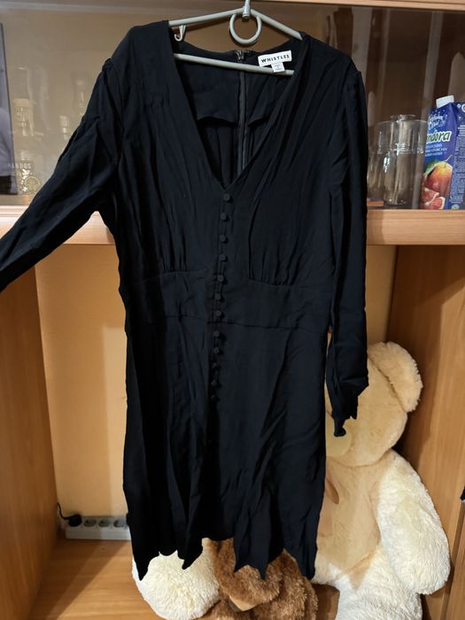 Чорна сукня з імітацією корсета