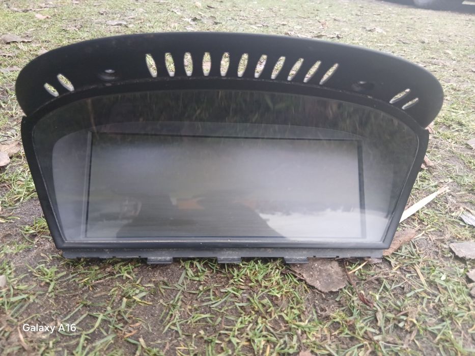 Wyświetlacz, Monitor BMW E90