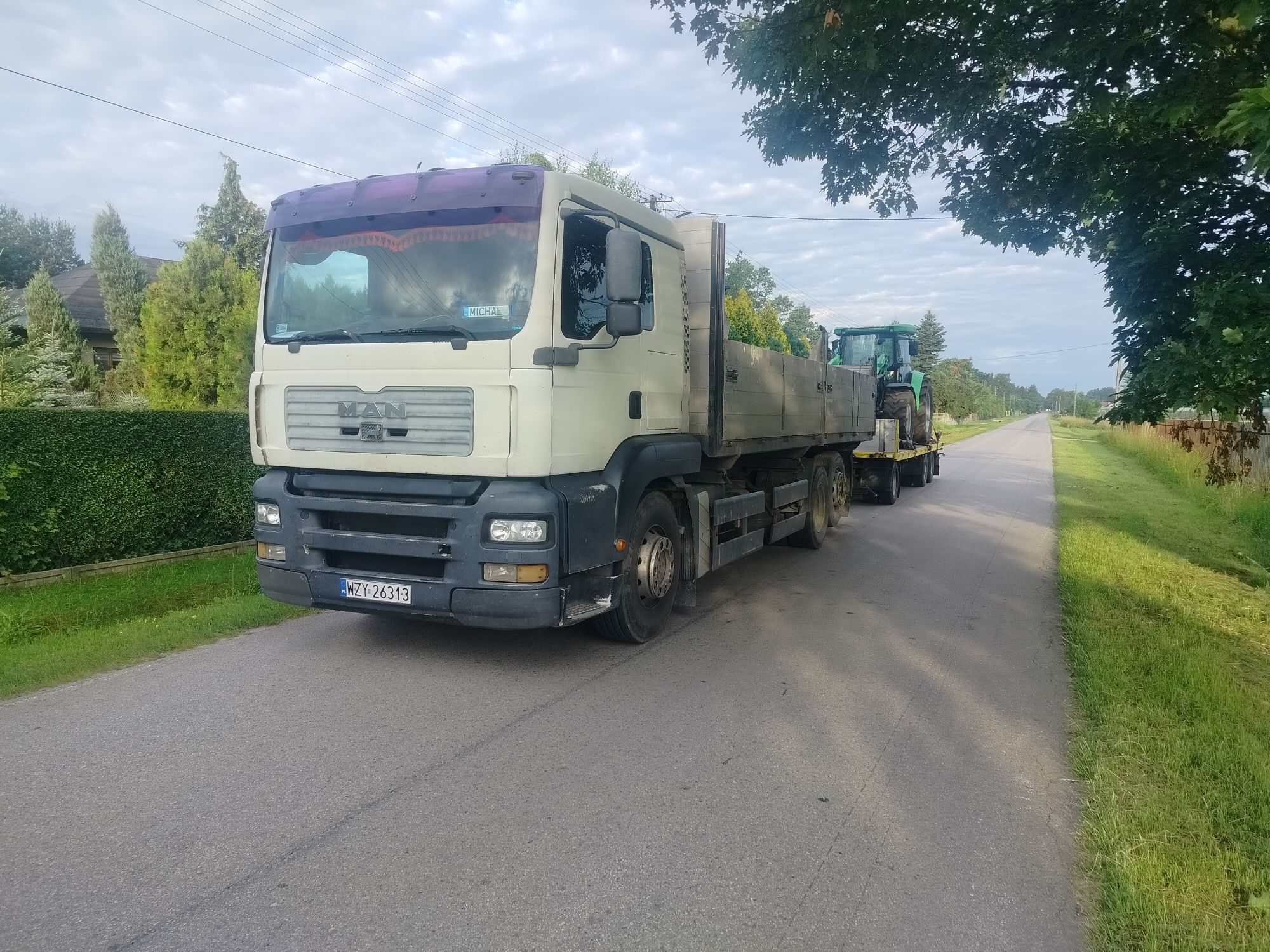 Transport siana, słomy, kruszyw, wywrotka duża i mała