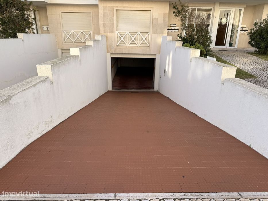 Garagem 31,5m2 no Baleal Sol Village 2