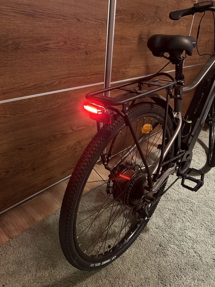 Bicicleta de Trekking Elétrica Riverside 520 E