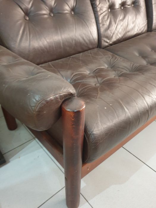 Sofá antigo em boas condições