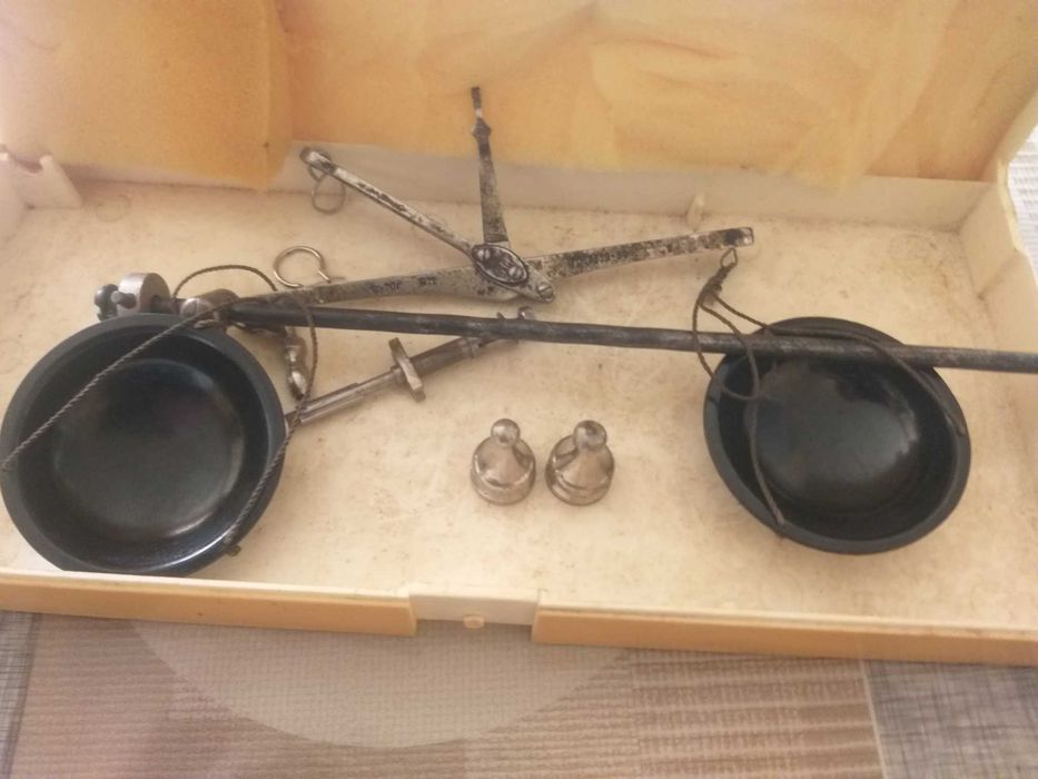 Продам весы учебные СССР