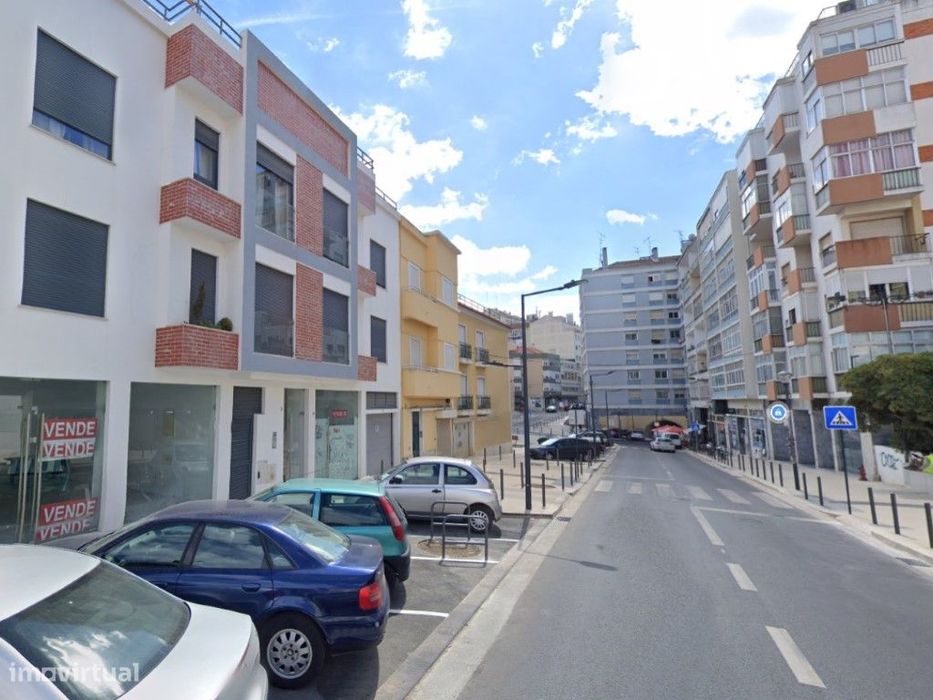 Loja com 78m2 no Rio Seco com Box e arrecadação - Ajuda