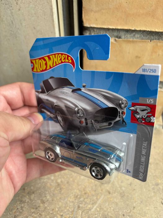 Hot Wheels "Shelby Cobra 427 S/C" - Novo, Selado