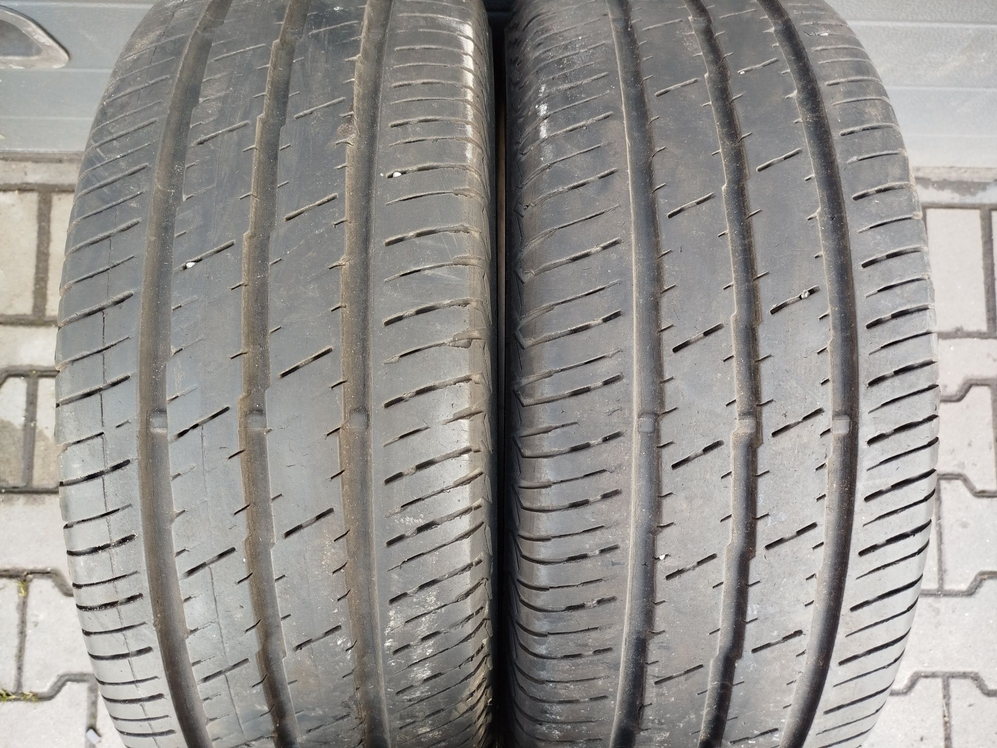 Opony letnie Continental 235/65R16C