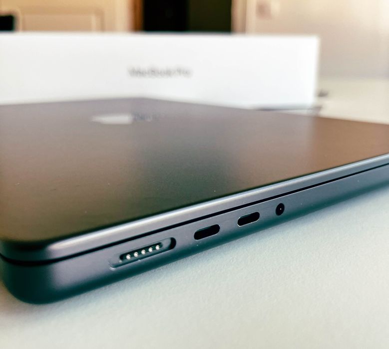 MacBook Pro M4 14' [2025] 16GB ram / 512GB disco - [Garantia até 2028]