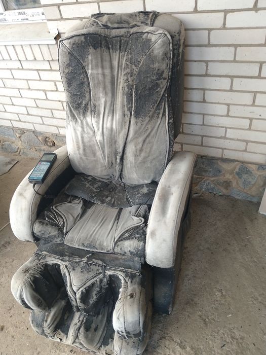 Масажне  крісло.