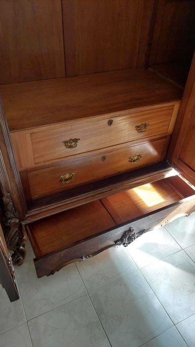 Guarda-Roupa Vintage(Negociável)