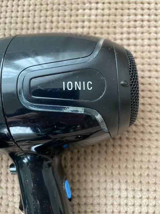 Продам фен Rowenta