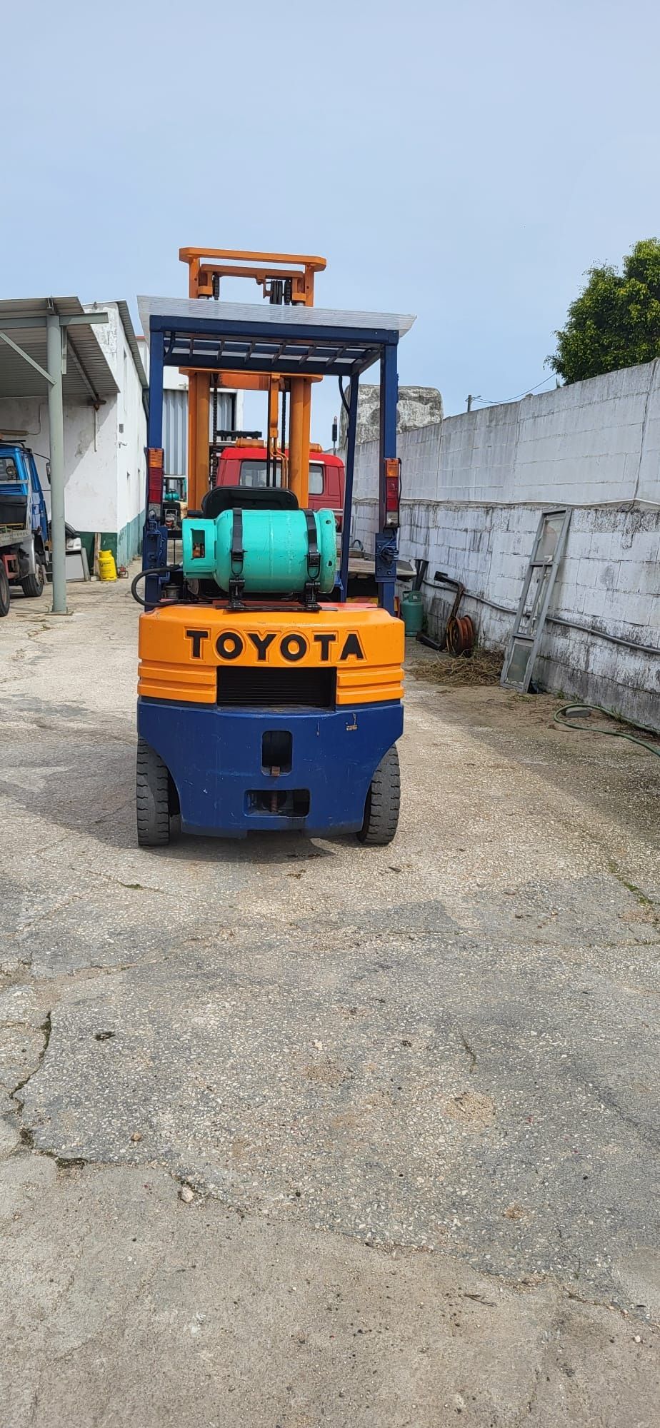 Empilhador Toyota série 5 a gaz