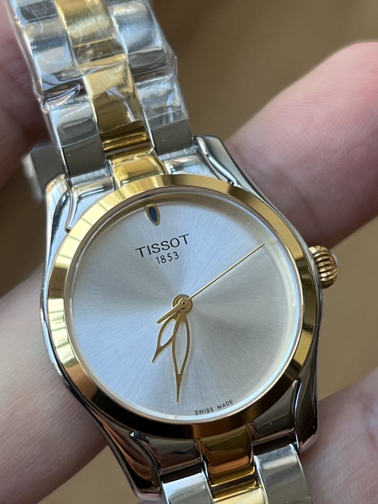 женские наручные часы Tissot
