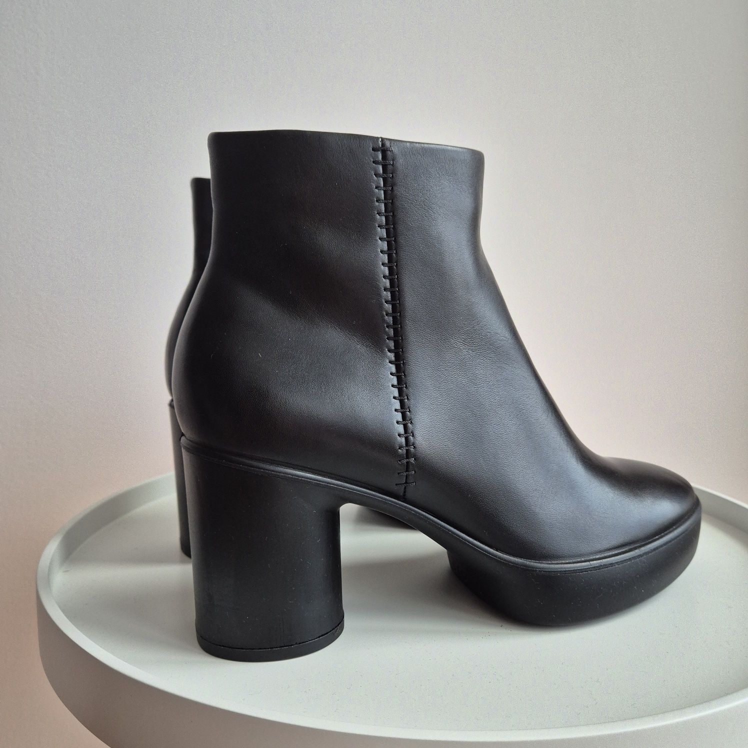 Ботильйони Ecco Shape Оригінал  41р