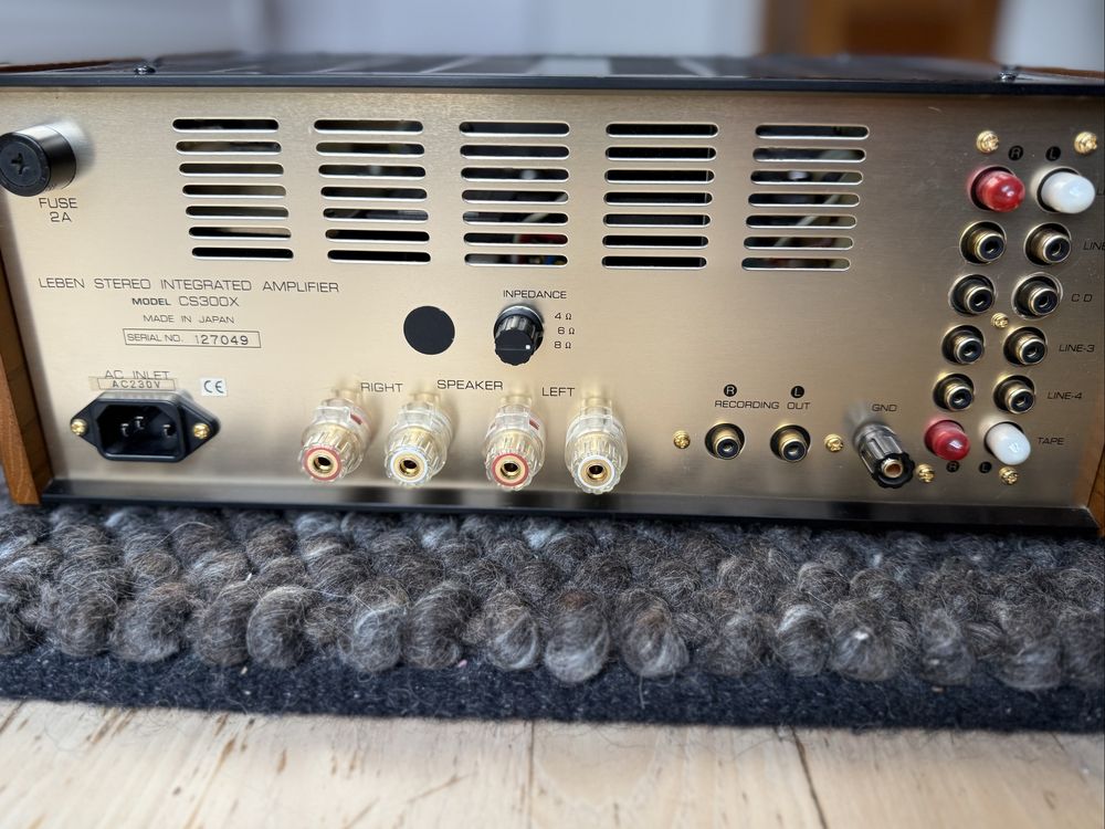 Wzmacniacz Leben CS300X