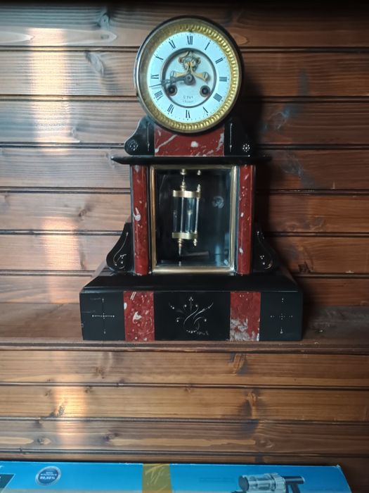 Kominkowy zegar francuski brokot