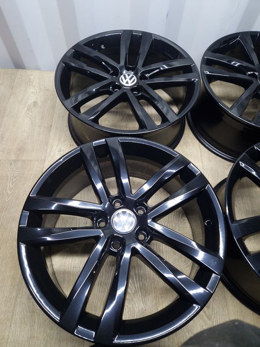 Felgi 18 Vw golf passat touran caddy 5x112 7.5j et 51  os 57.1