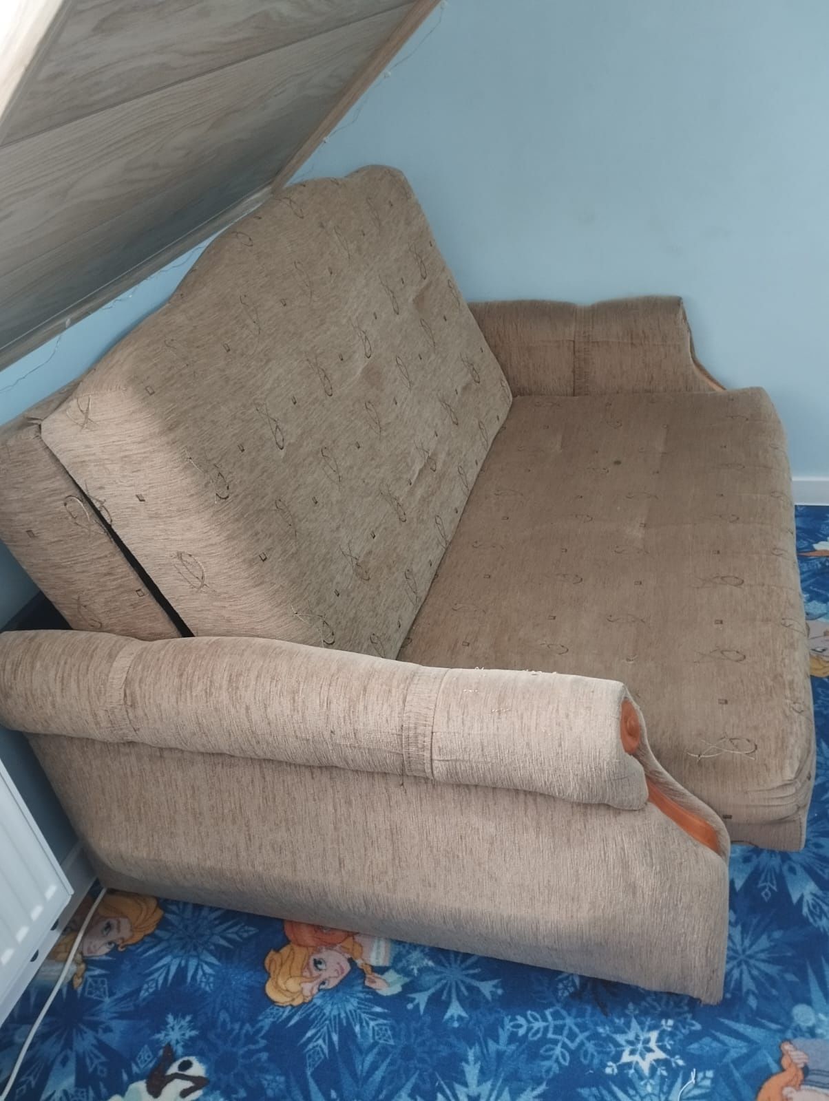 Sofa rozkładana z funkcją spania za darmo