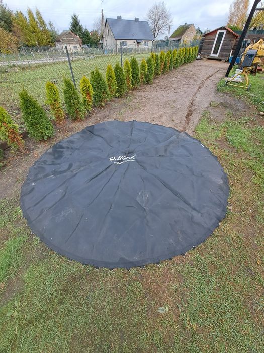 Trampolina,mata,guma do skakania