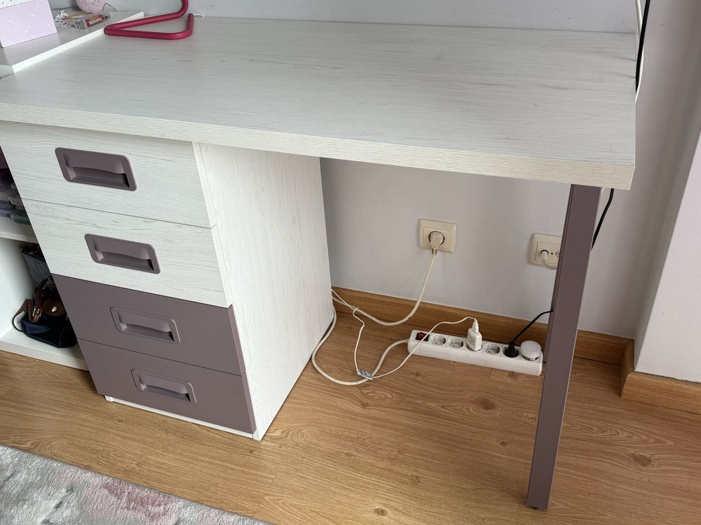 Movel de quarto juvenil, marca Rimobel, excelente estado