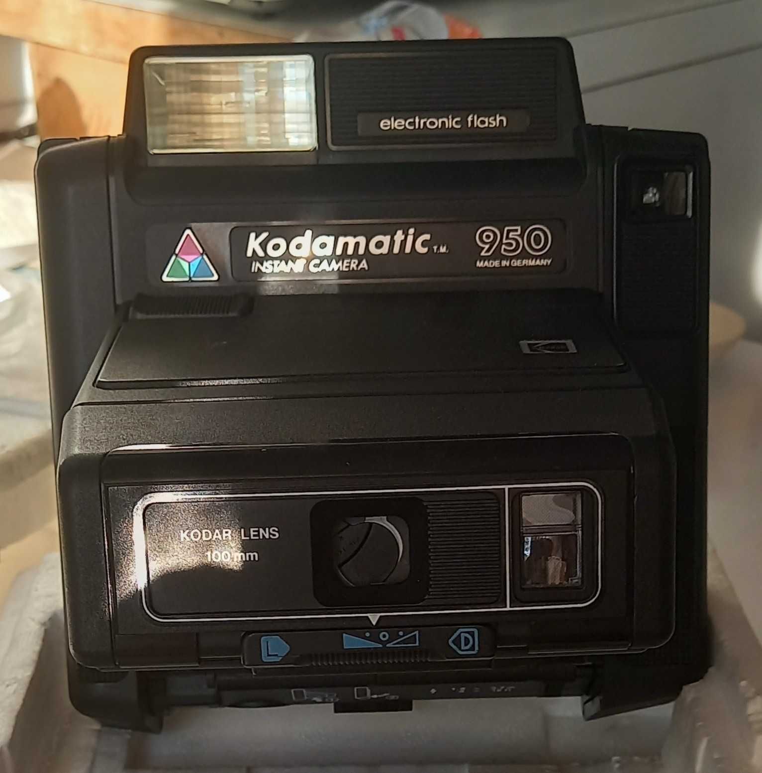 Фотоаппарат Kodamatic 950.