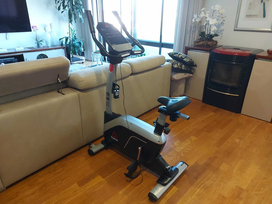Bicicleta estática Rebook SL8