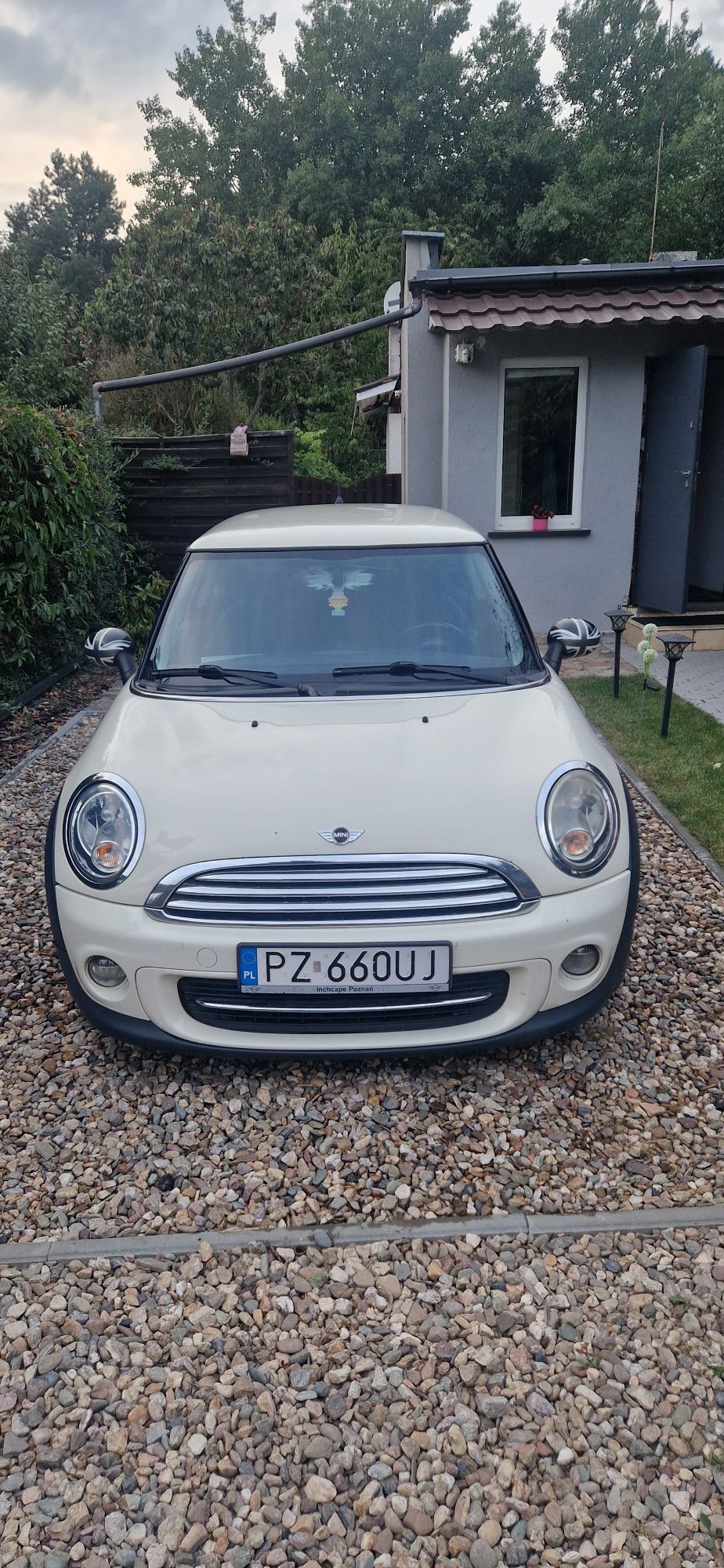 Mini Cooper one.