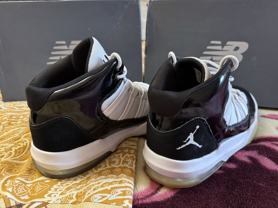 Nike jordan Max aura