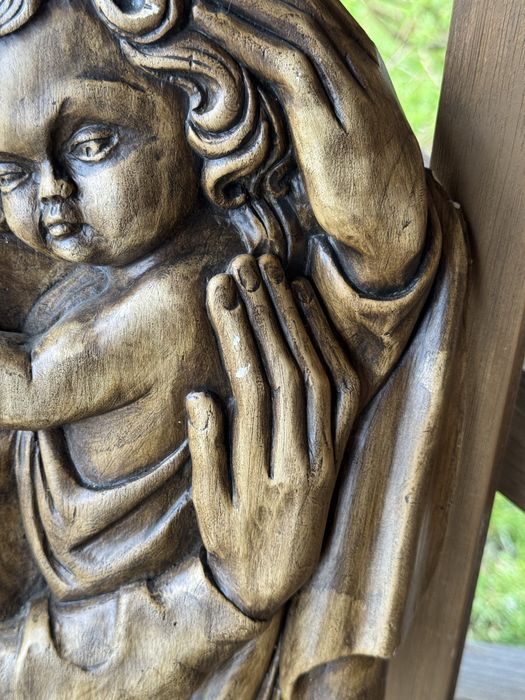 Płaskorzeźba na ścianę Matka Boska z Dzieciątkiem