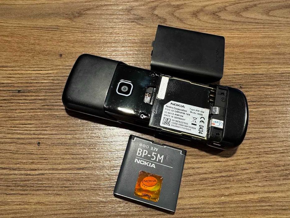 Orginalna  Nokia 8600 Lumia RM-164 BLACK
