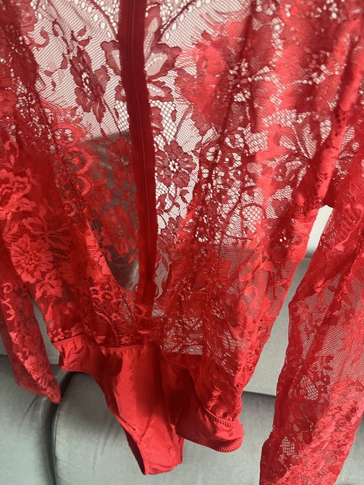 Czerwone koronkowe body sexi święta koronka