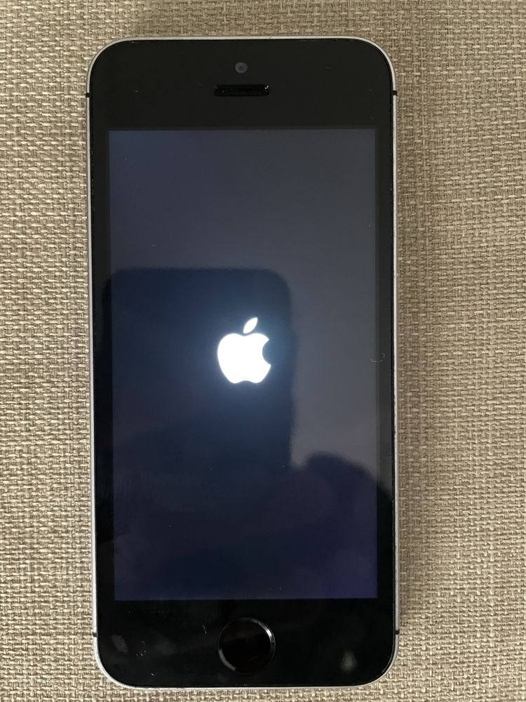 iPhone SE 32  GB