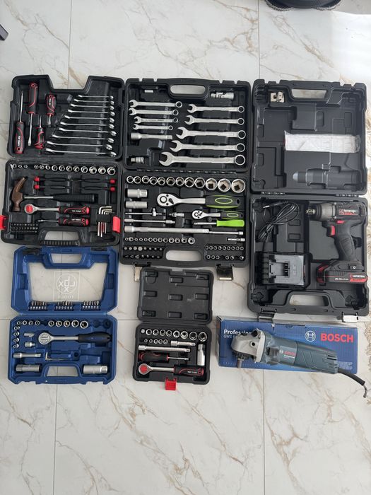 Набір інструментів 82 одиниці. Тріскачка, ключ, головка