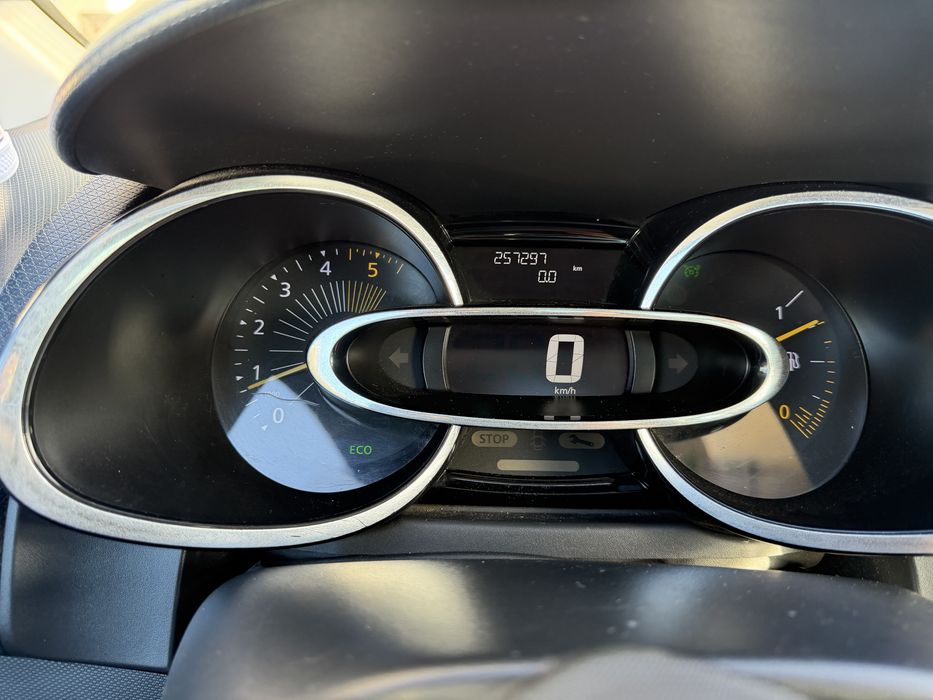 Carro em otimo estado 6500€