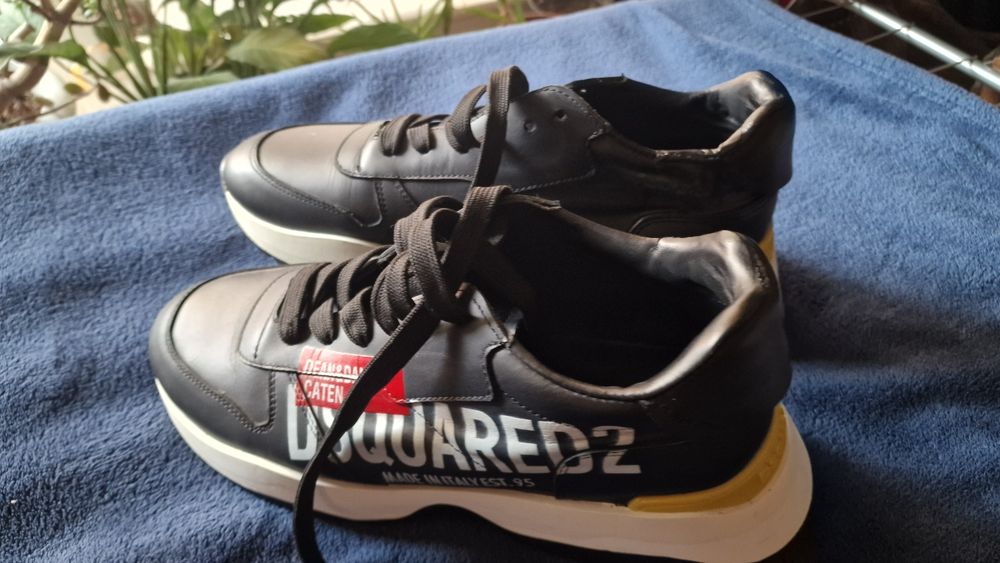 Кросівкі DSQUARED2 черного коліру