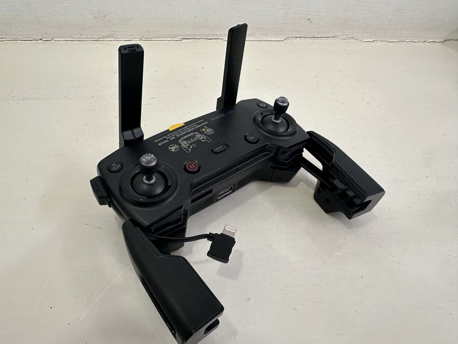 Drone DJi Mavic Air (carregador e baterias)