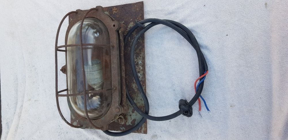 Lampa metalowa, ozdoba ogrodu, antyk