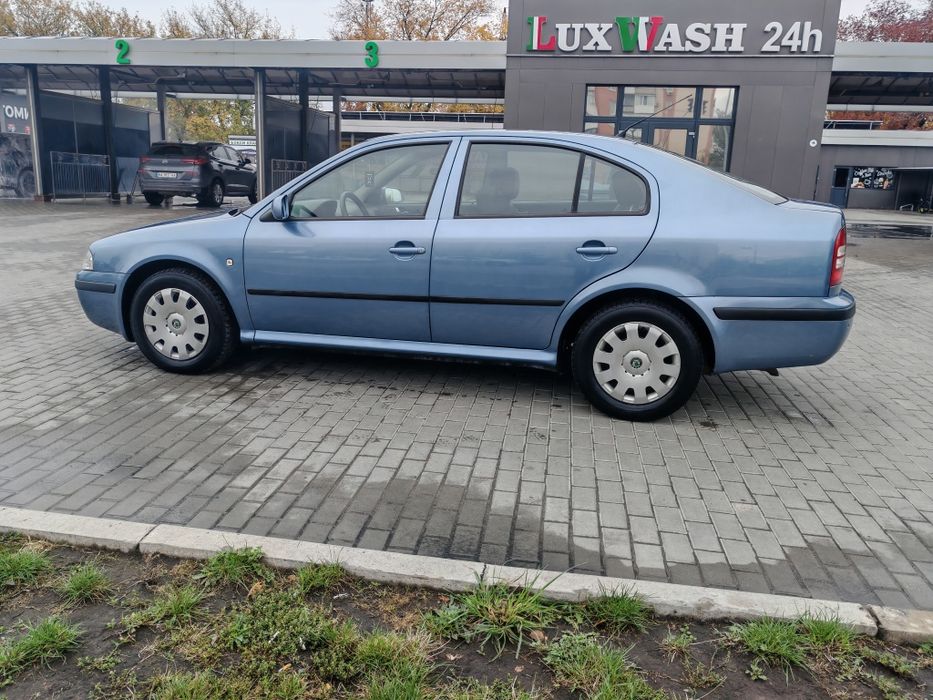 Skoda Octavia Tour 1.6 mpi бензин. 2007 рік