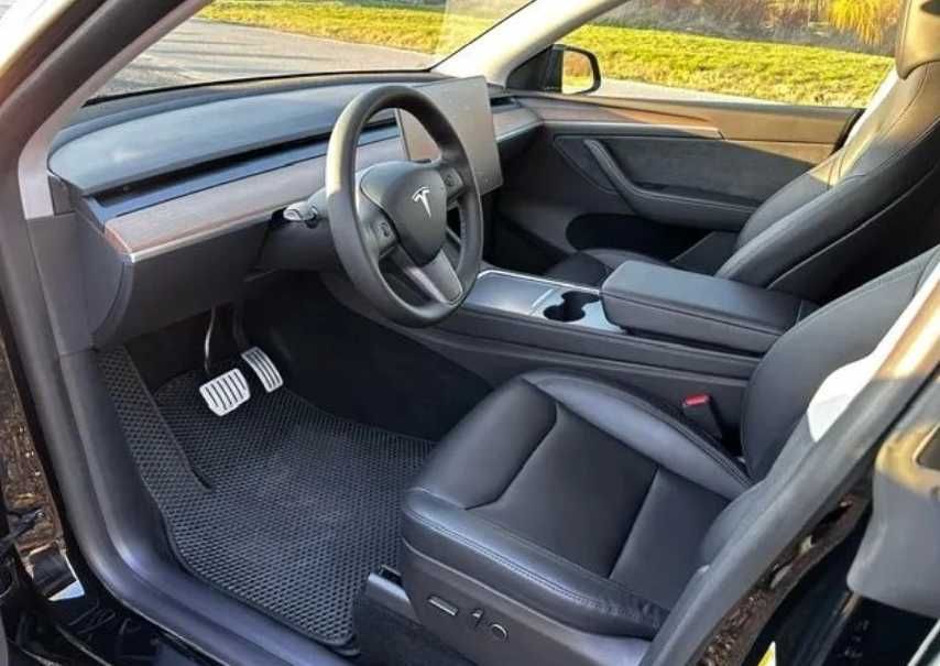 Tesla Y Performance AWD