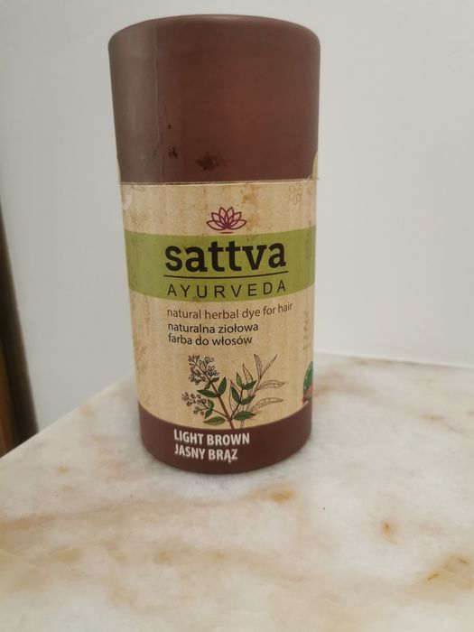 Henna do włosów jasny brąz