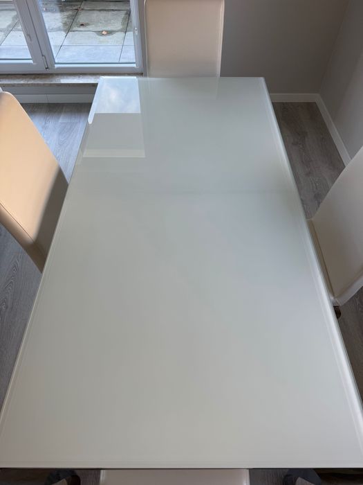 Stół i krzesła glamour